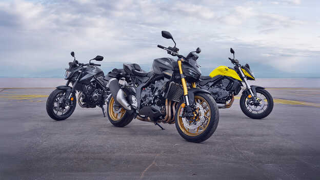 Motocykel CBR1000RR bočný pohľad na exteriér s jazdcom